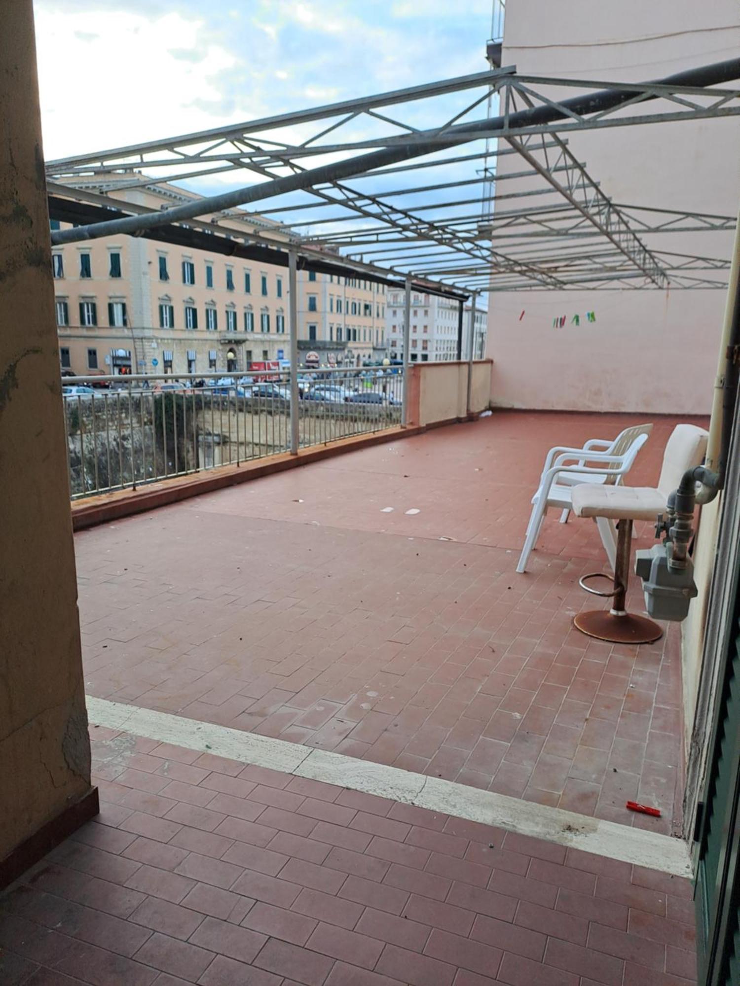 Giappone Inn Flat Ливорно Экстерьер фото