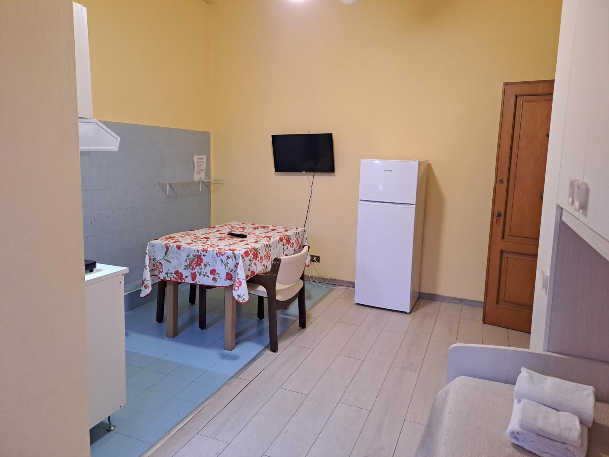 Giappone Inn Flat Ливорно Экстерьер фото