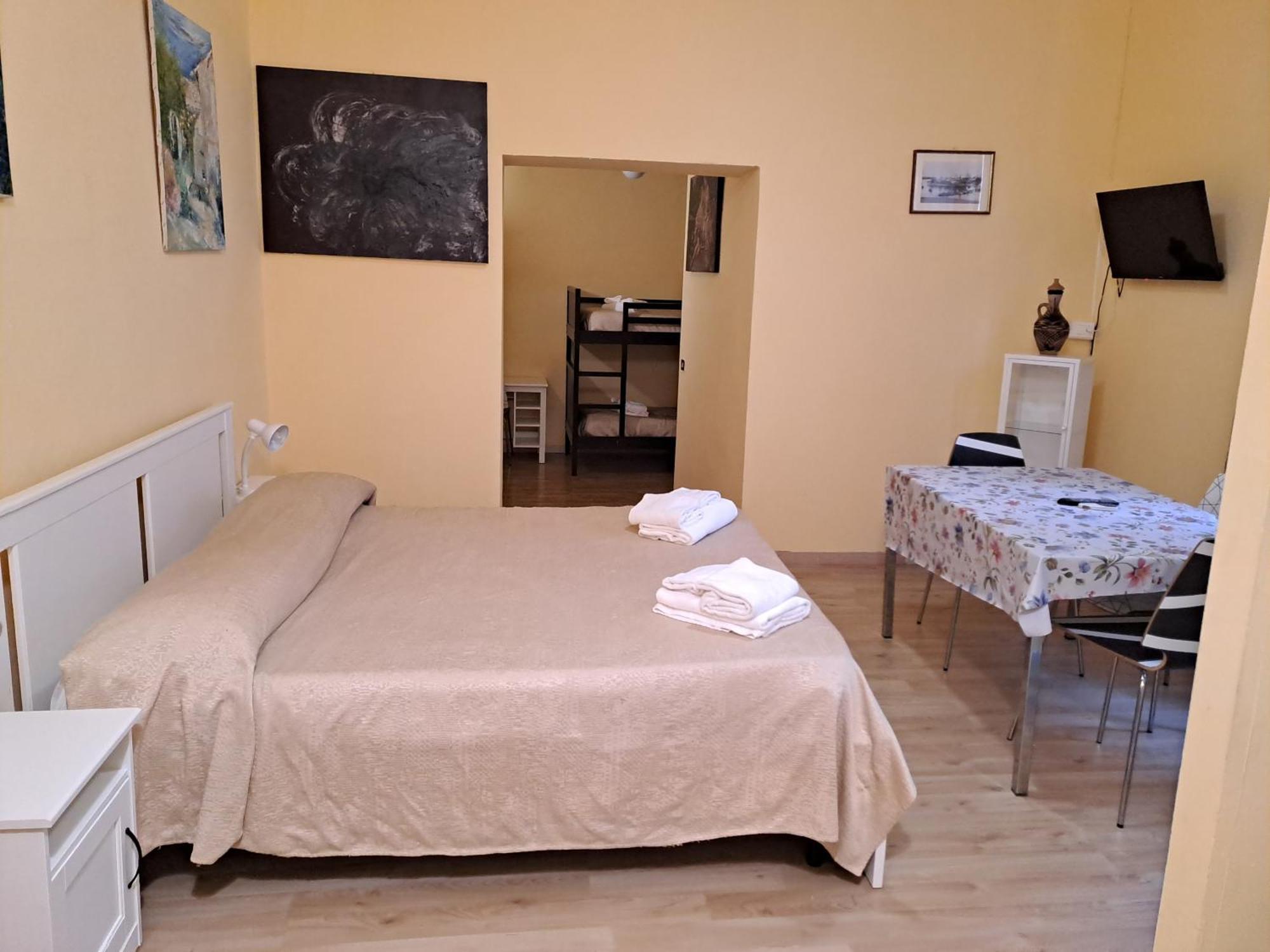 Giappone Inn Flat Ливорно Экстерьер фото